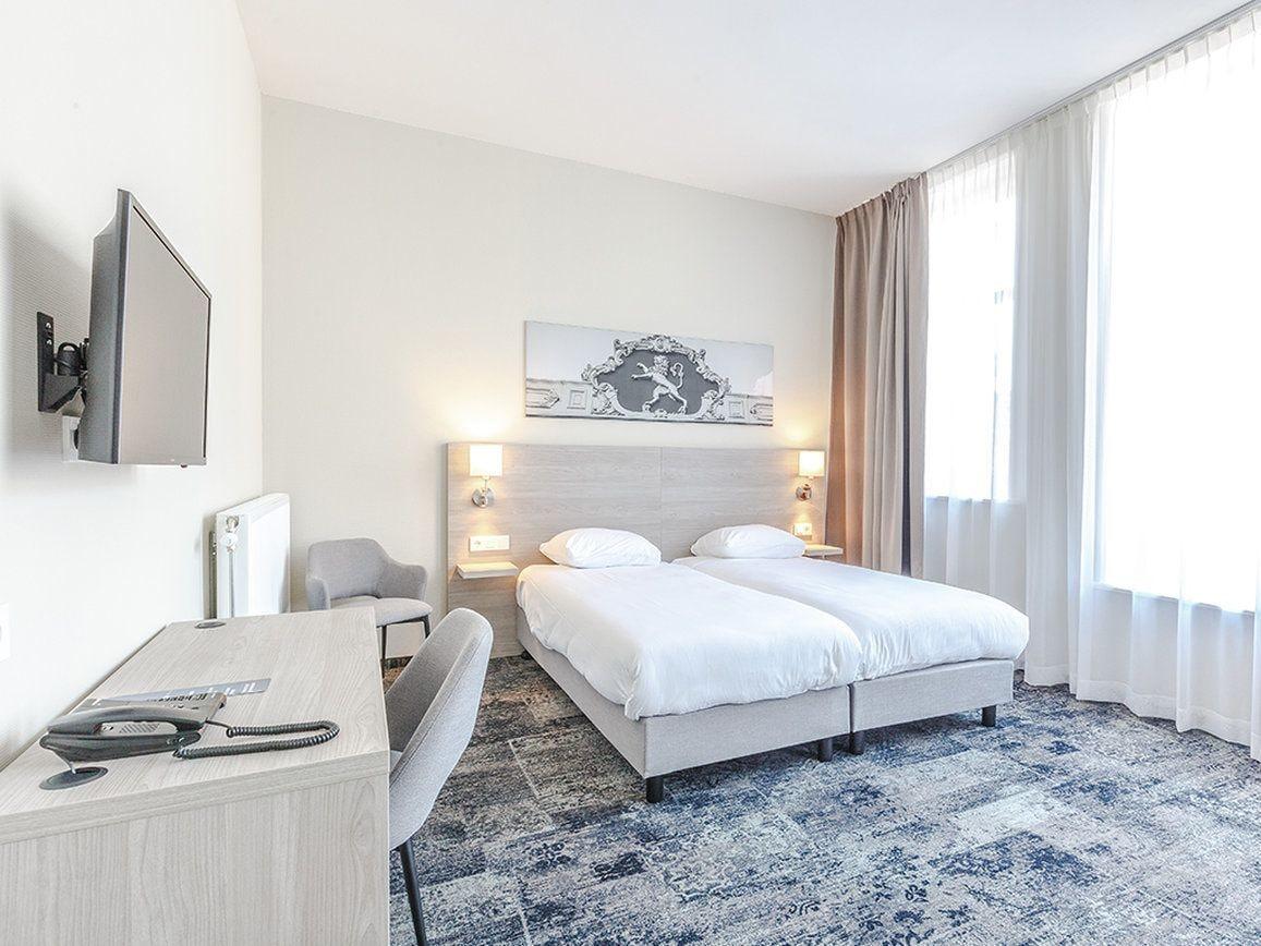 Fletcher Hotel Paleis Stadhouderlijk Hof Леэварден Экстерьер фото