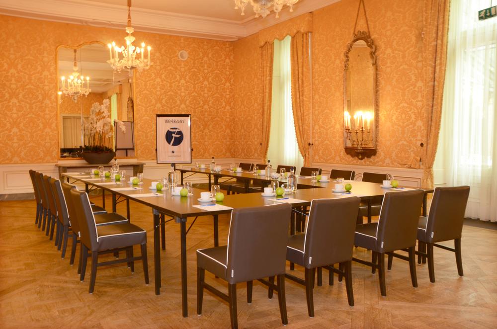 Fletcher Hotel Paleis Stadhouderlijk Hof Леэварден Экстерьер фото