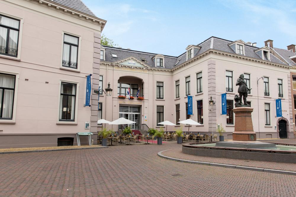 Fletcher Hotel Paleis Stadhouderlijk Hof Леэварден Экстерьер фото
