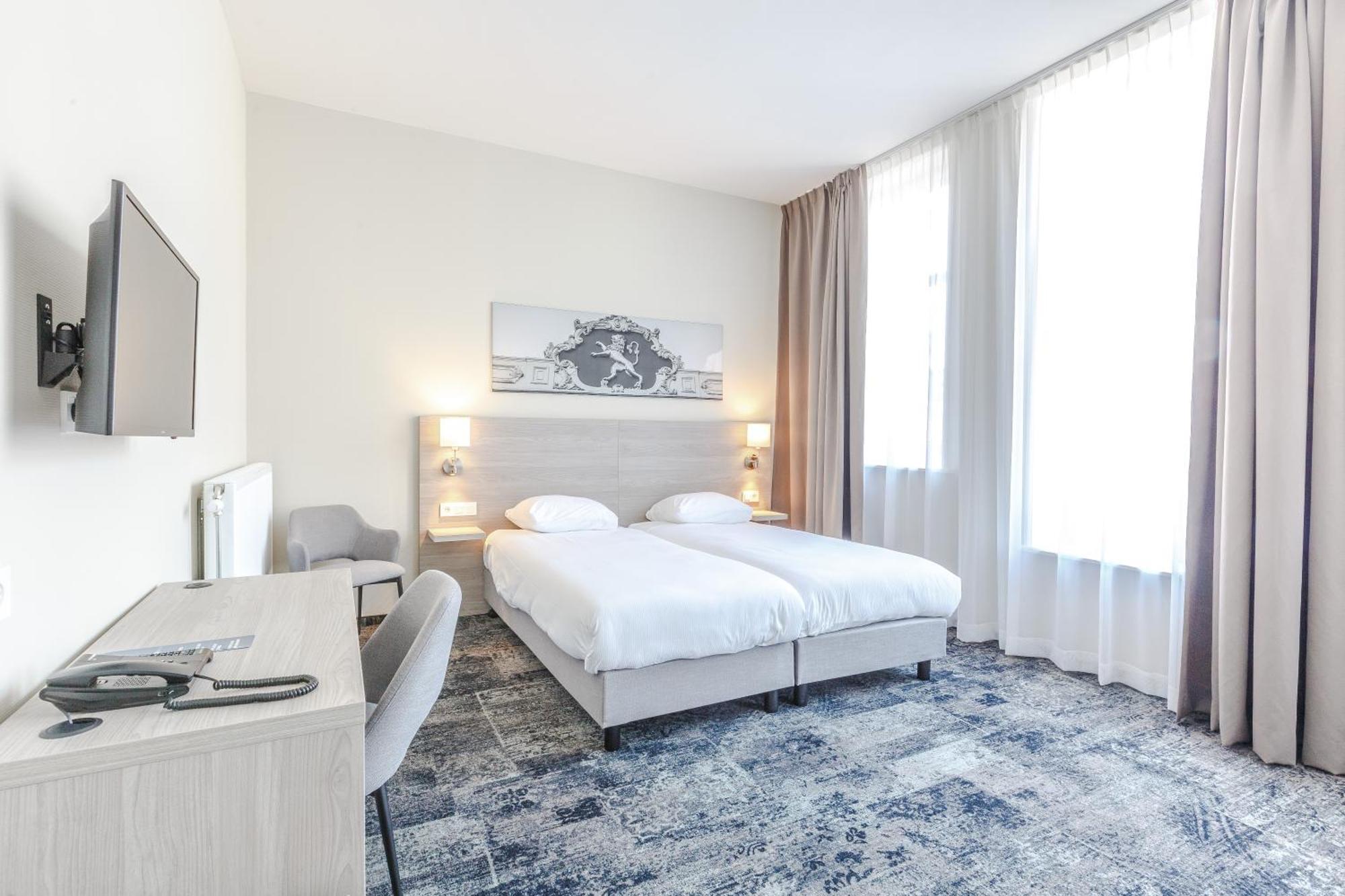 Fletcher Hotel Paleis Stadhouderlijk Hof Леэварден Экстерьер фото