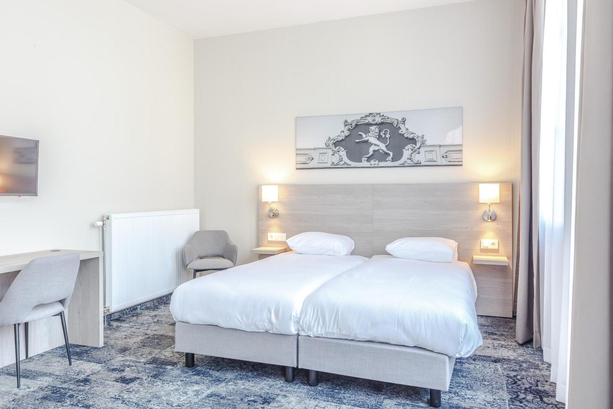 Fletcher Hotel Paleis Stadhouderlijk Hof Леэварден Экстерьер фото