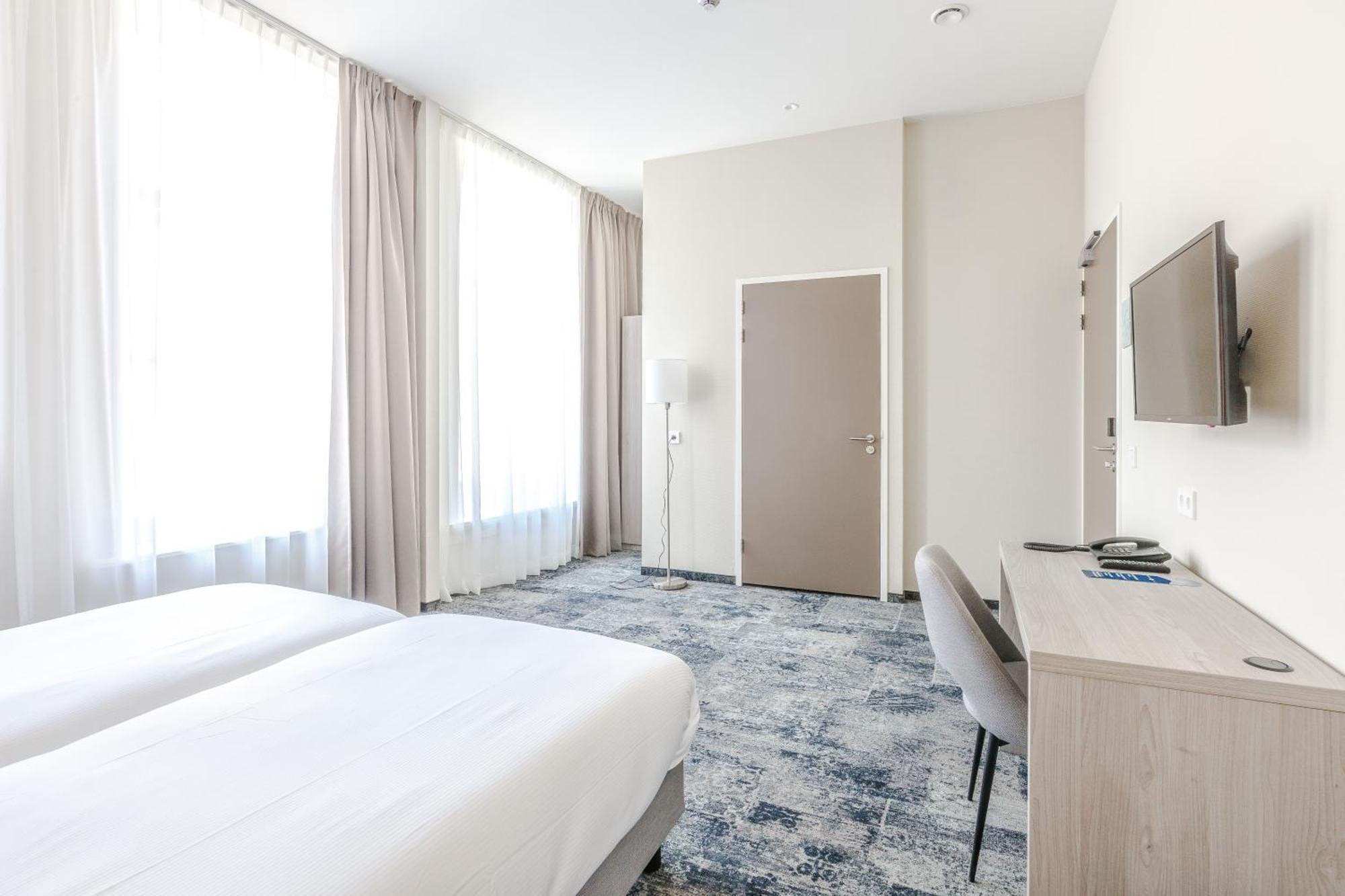 Fletcher Hotel Paleis Stadhouderlijk Hof Леэварден Экстерьер фото