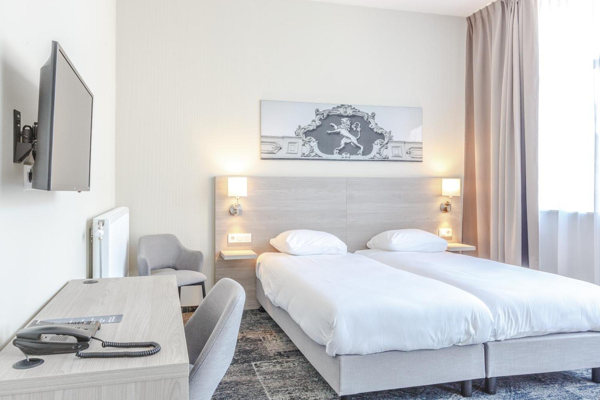 Fletcher Hotel Paleis Stadhouderlijk Hof Леэварден Экстерьер фото