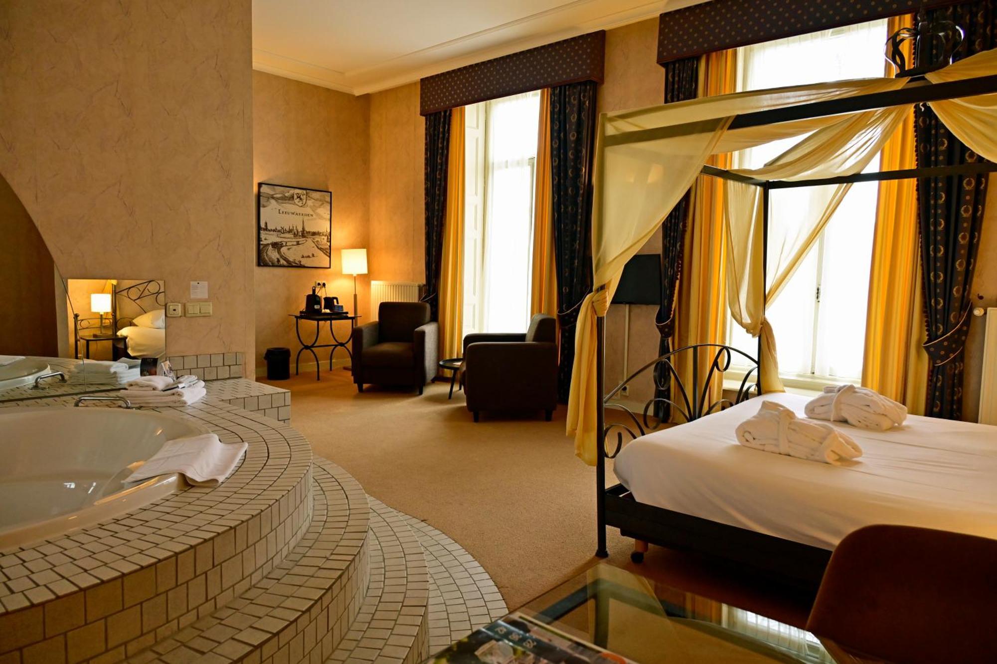 Fletcher Hotel Paleis Stadhouderlijk Hof Леэварден Экстерьер фото